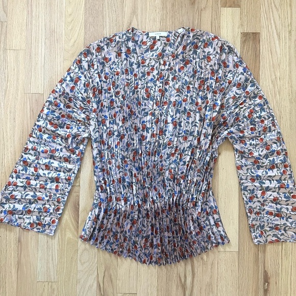 VINCE pomegranate pleated blouse keyhole v-neck charmeuse long sleeve size L - Picture 6 of 16